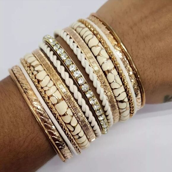 QVC Goldtone And White Bangle Set Of 15 NWOT Susan Graver - Picture 3 of 4